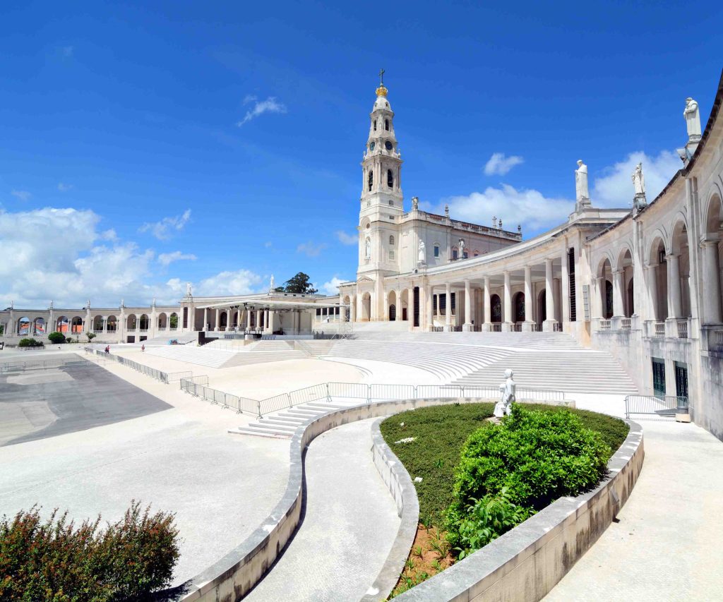 Viagem para Pentecostes Terra Santa e Portugal