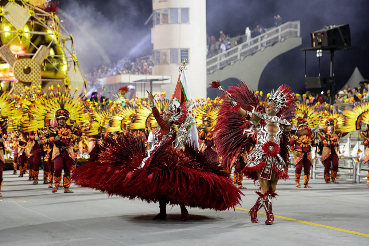 desfile de escola de  samba