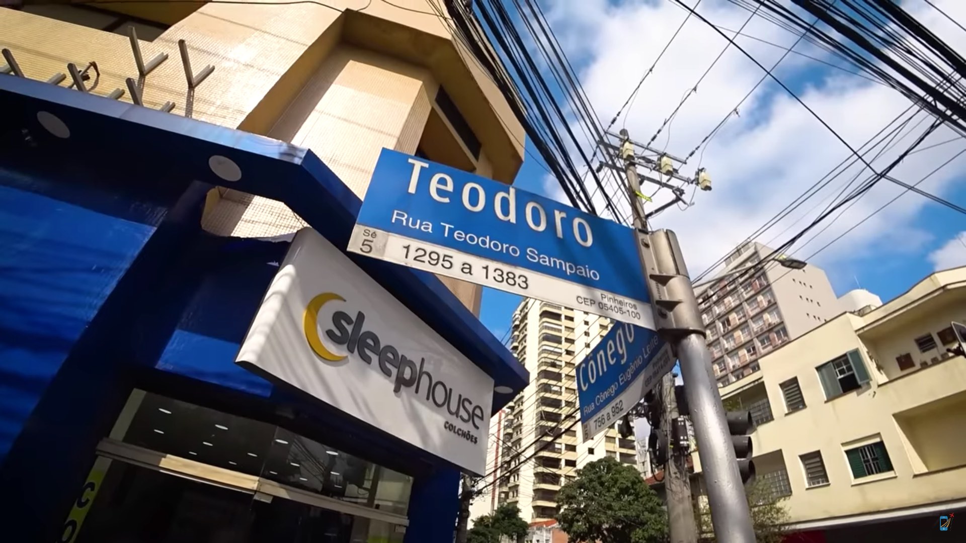 A Magia da Rua dos Móveis em São Paulo: Uma Experiência Imperdível para os Amantes de Decoração!