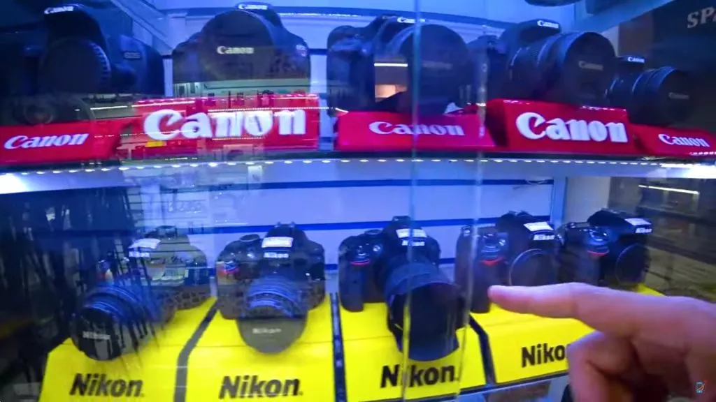 Rua das Máquinas Fotográficas e Lentes