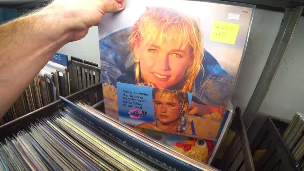 Tiago Lopes - rua dos discos de vinil