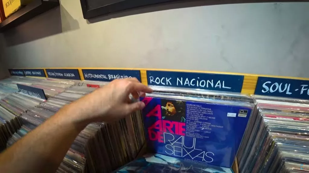 Tiago Lopes - rua dos discos de vinil