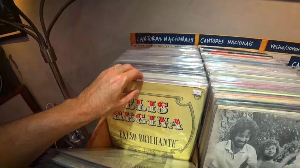 Tiago Lopes - rua dos discos de vinil